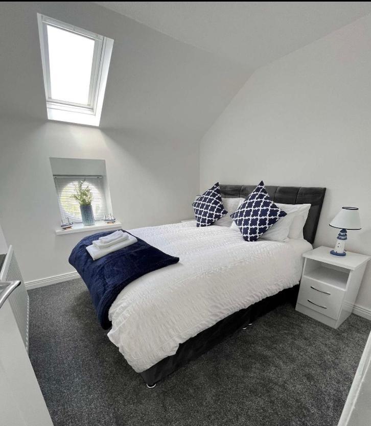Ballycastle Town Centre Studio Apartment Exterior photo